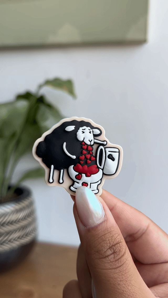 Pin plastico Horacio Amorosito