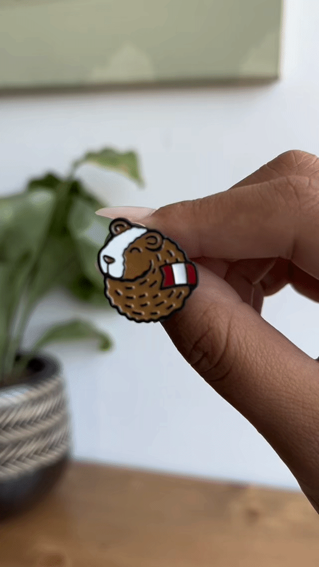 Pin metal Cuy