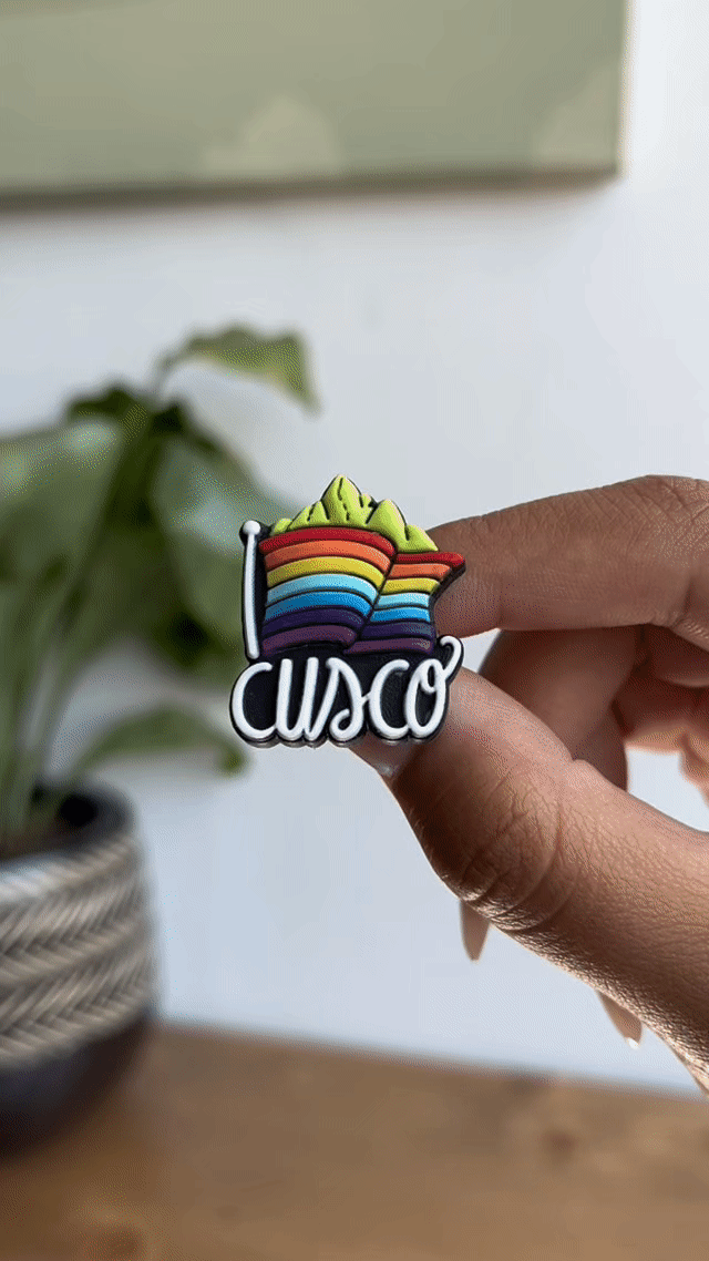 Pin plastico Cusco